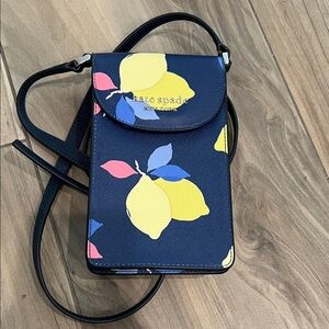 Kate Spade Cameron Lemon Zest phone crossbody - New without tags